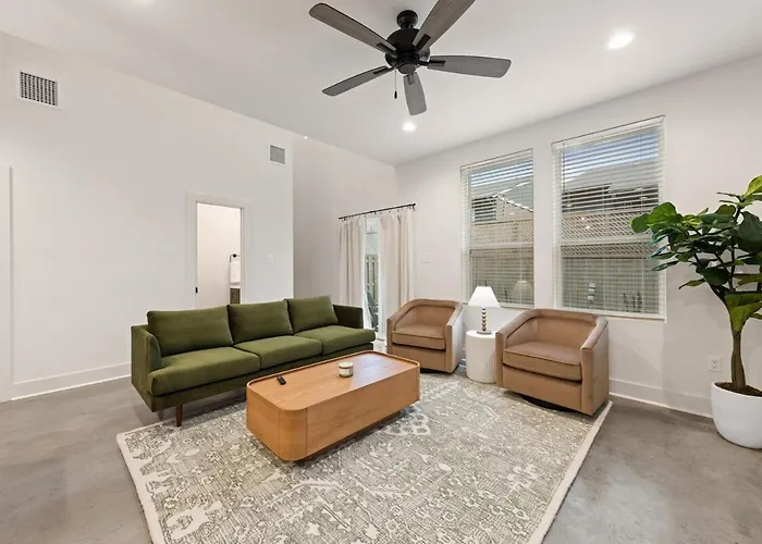 Acadian House King Bed Garage Arcade 85 Tv Villa Lafayette